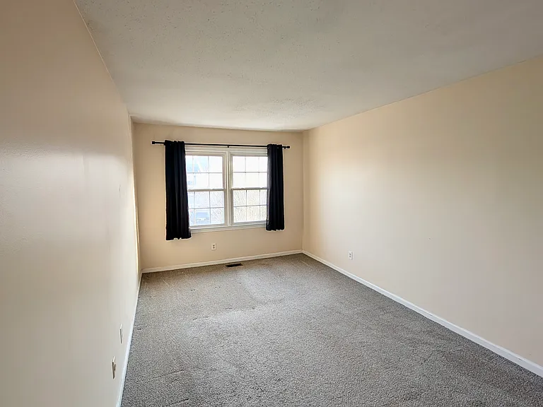 4204 Jolor Way — Photo 8