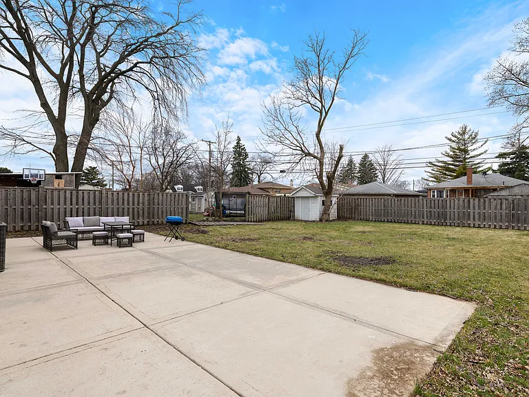 2176 Ash St — Photo 20