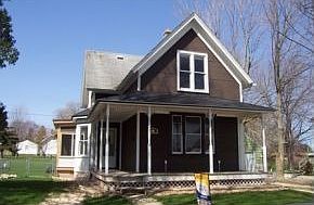 2nd image of 401 1st St