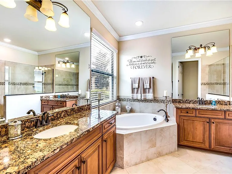 28623 Derry Ct — Photo 17