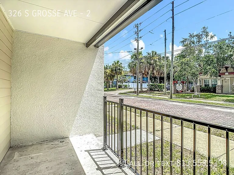 326 Grosse Ave #2 — Photo 36