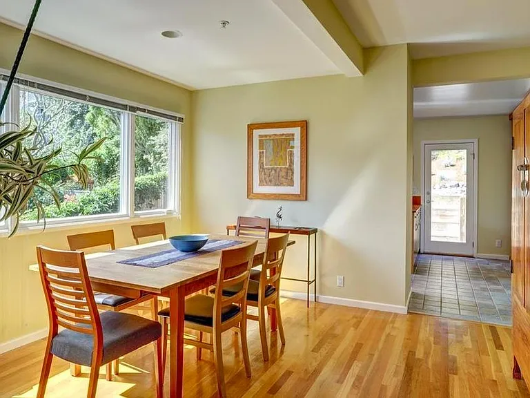 211 Woodward Ave #UPPER — Photo 4