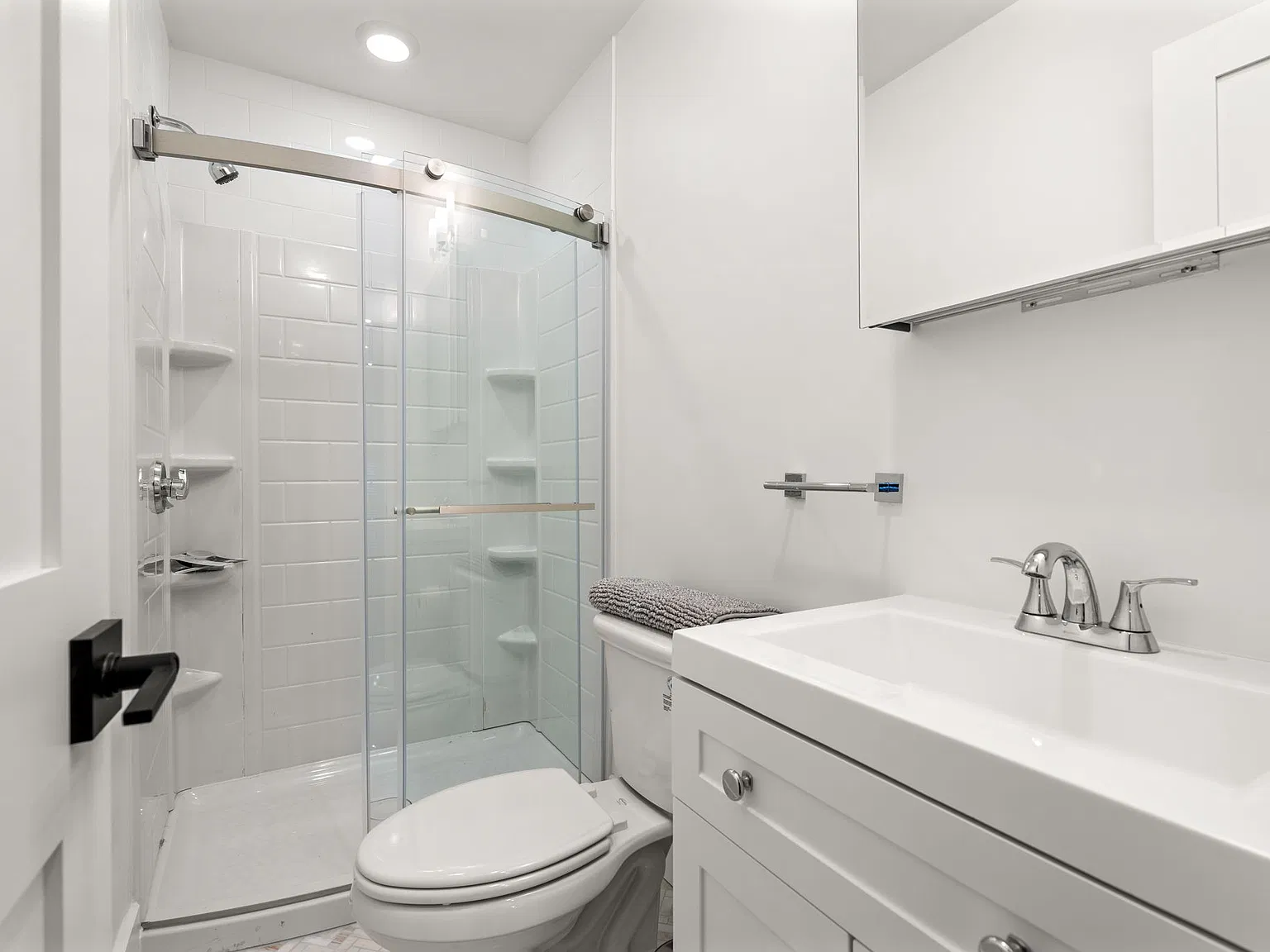 1 bed, 1850 sqft, $1,850 — Photo 4