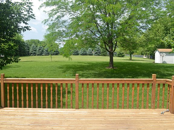 Rear lot incl. storage shed