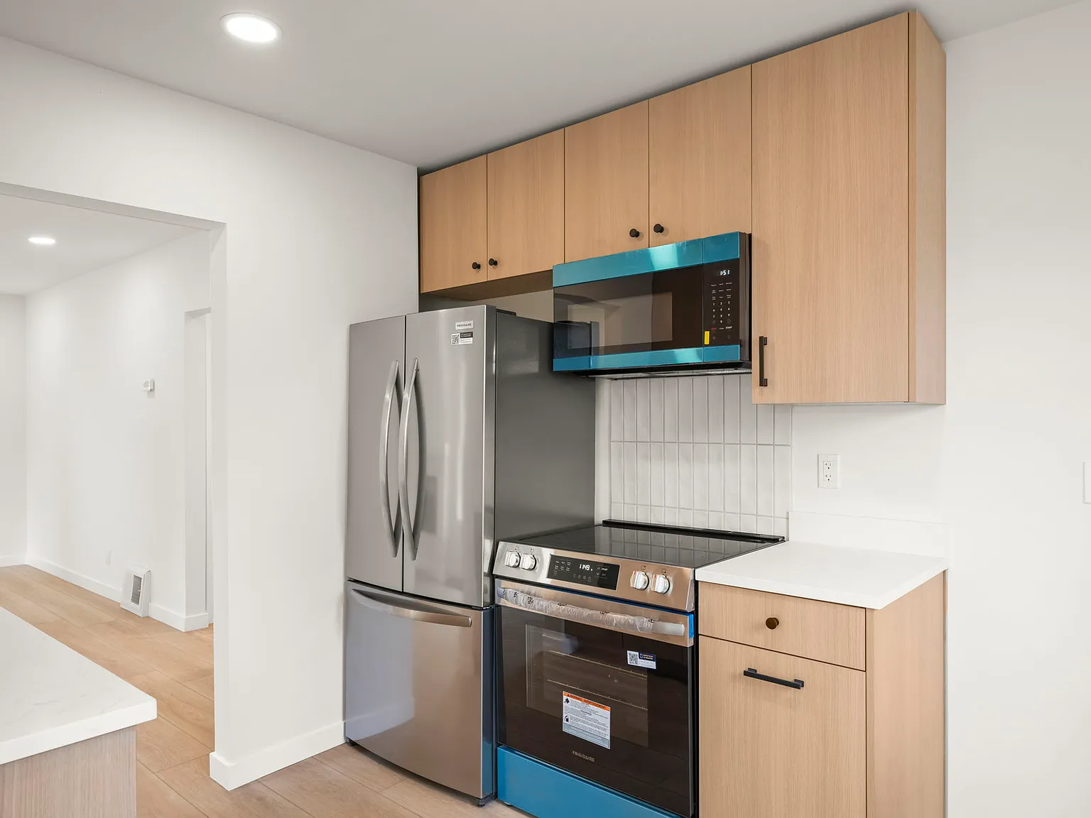 3 bed, 1465 sqft, $3,300 — Photo 3