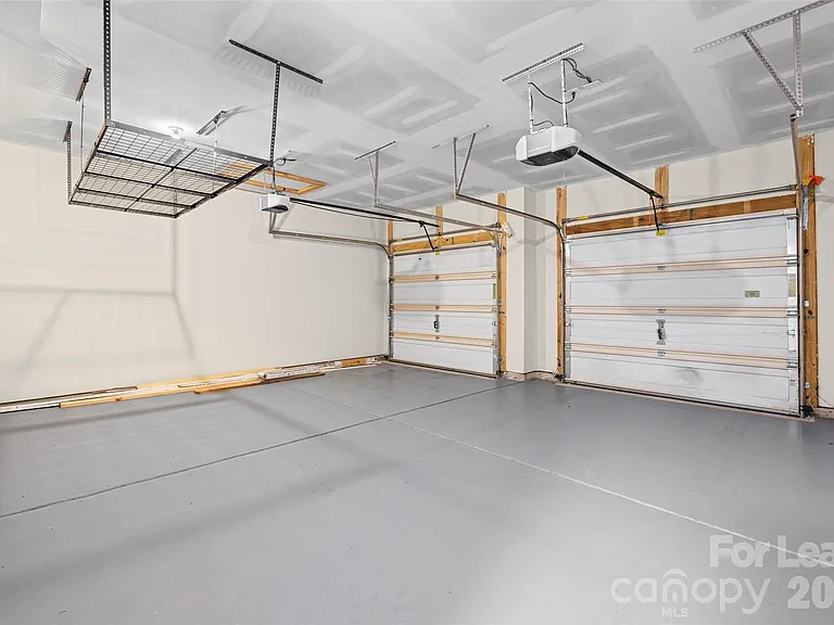 6056 Shamrock Green Dr — Photo 21