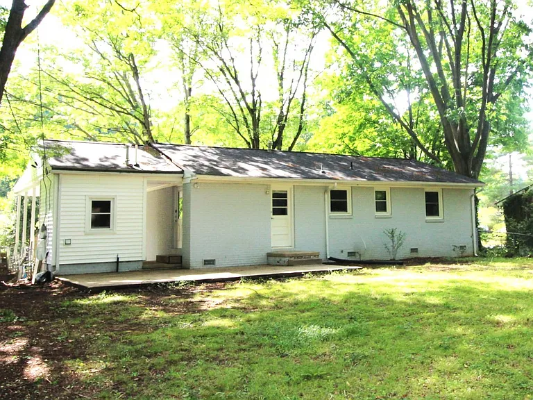 2904 Shamrock Dr — Photo 19