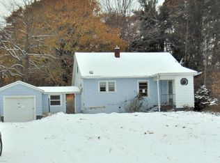 5701 S Dangl Rd, Fruitport, MI 49415