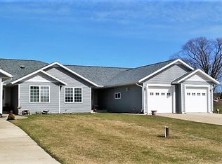 E7494A Chip Ct, Viroqua, WI 54665