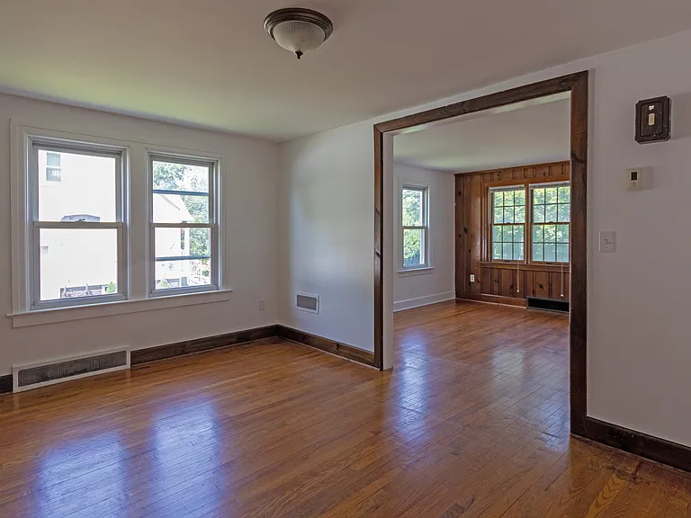 8B Myer Ln — Photo 4