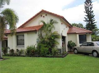 610 SW 113th Ave, Pembroke Pines, FL 33025