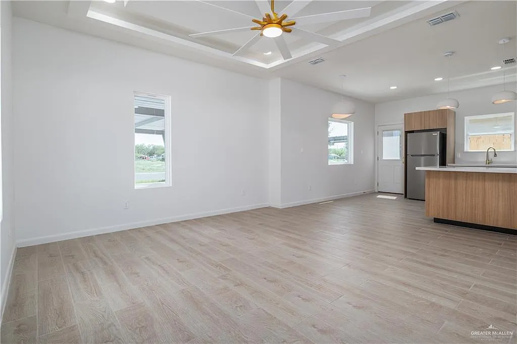 Building Photo - 2709 W Brookside Bend St #3