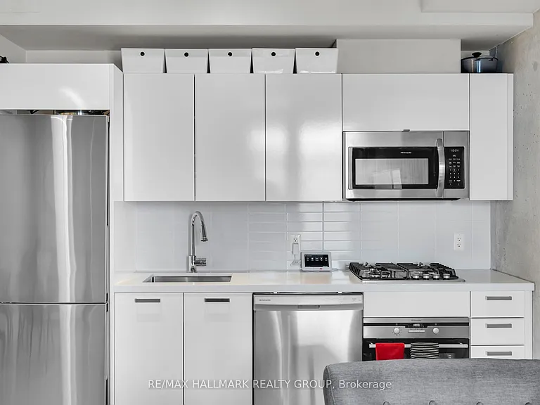 203 Catherine St #601 — Photo 15