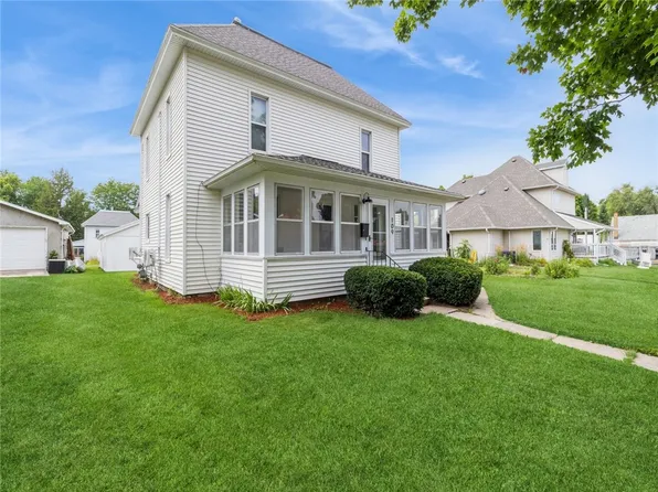 109 S Main St, Roland, IA 50236