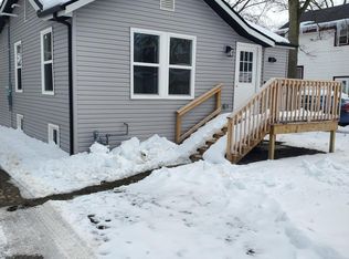 1347 Rose Ave, Benton Harbor, MI 49022