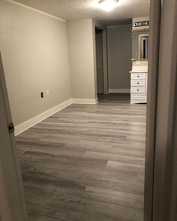 1st image of 560 10th St