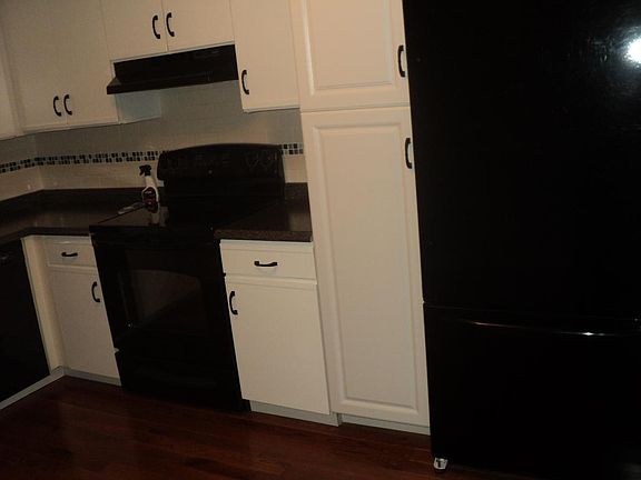 3rd image of 1801 English Dr
