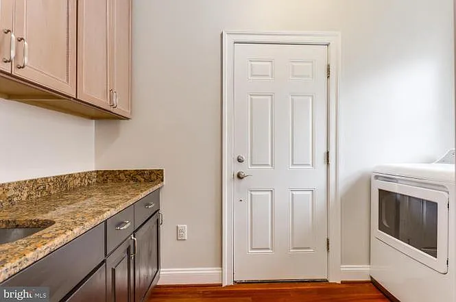 8012 Bainbridge Rd #2 — Photo 15