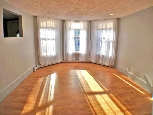688 E 5th St, Boston, MA
