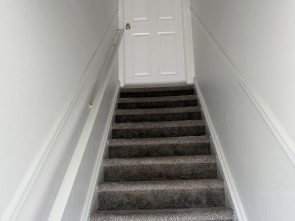 19 Pine Rd Floor 2