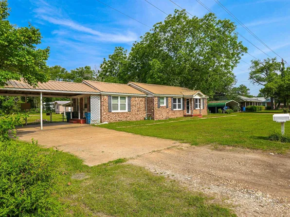 208 Daniels St, Rusk, TX 75785