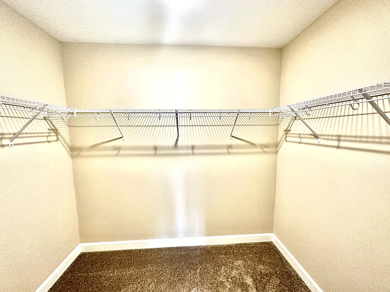 613 Estrella Dr — Photo 16