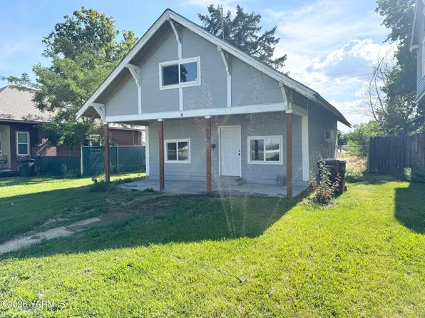 406 S 7th Ave, Yakima, WA 98902