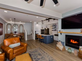 478 1st St, Petaluma, CA