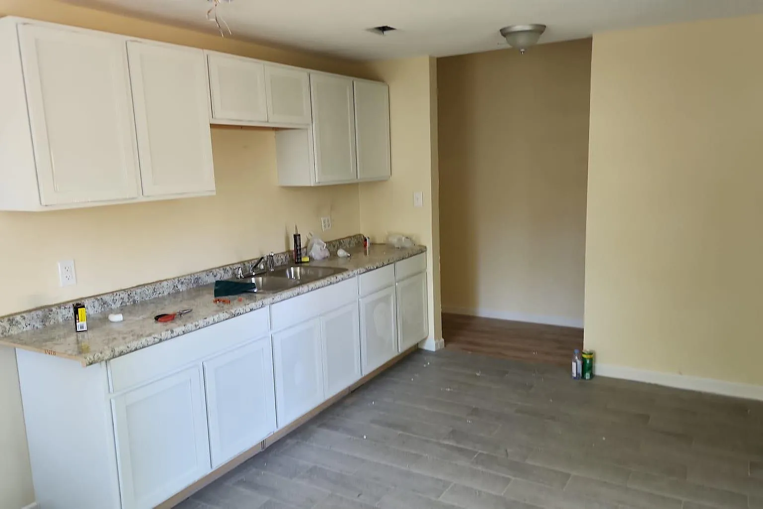 4 bed, 1.5 bath, 1300 sqft, $1,180 — Photo 2