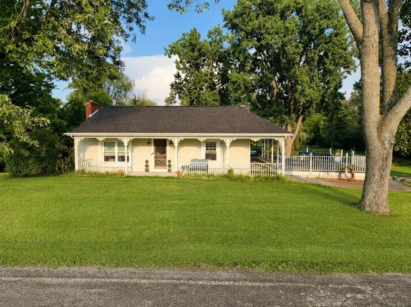 6541 Ackerson Lake Rd, Jackson, MI 49201