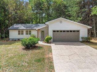 2557 Twin Oaks Dr SW, Marietta, GA 30064