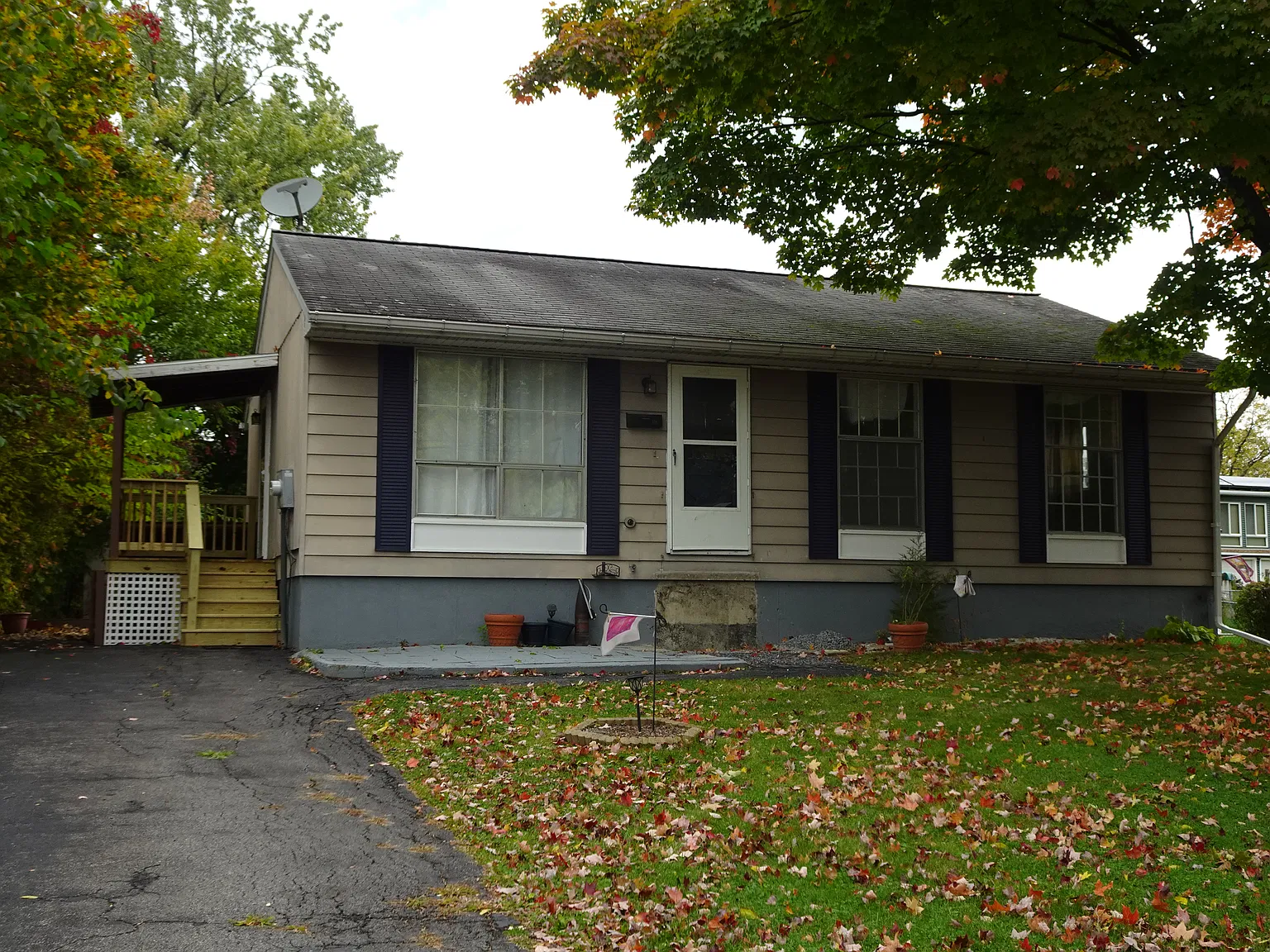 3 bed, 925 sqft, $1,950 — Photo 1