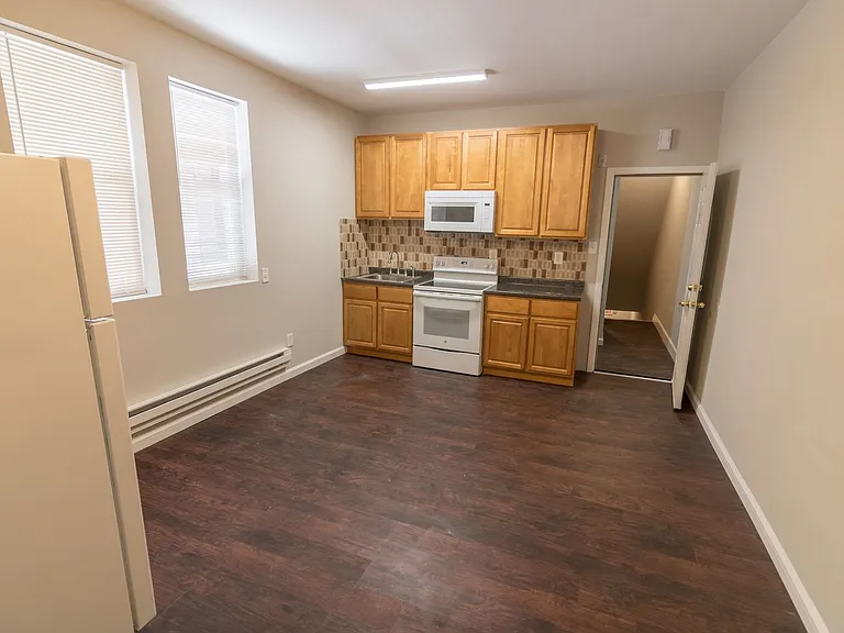 6709 Ogontz Ave — Photo 3