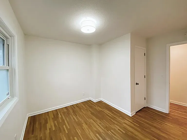 3046 Buchanan St NE — Photo 15