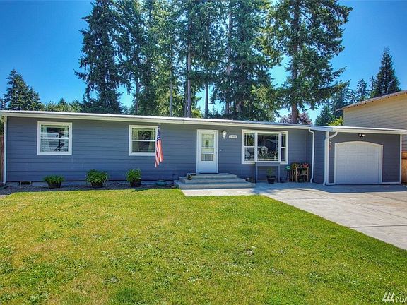 2nd image of 2801 Briarwood Ct N