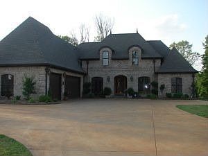 1st image of 810 Indian Oaks Dr