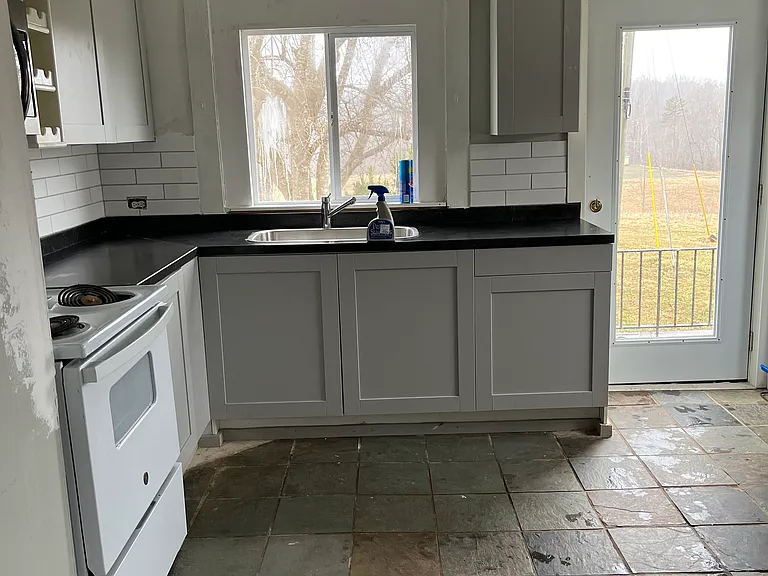 270 Grass Ct — Photo 8
