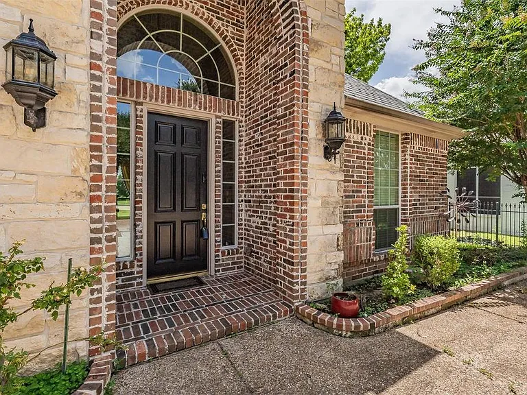 1335 Bradford Dr — Photo 21