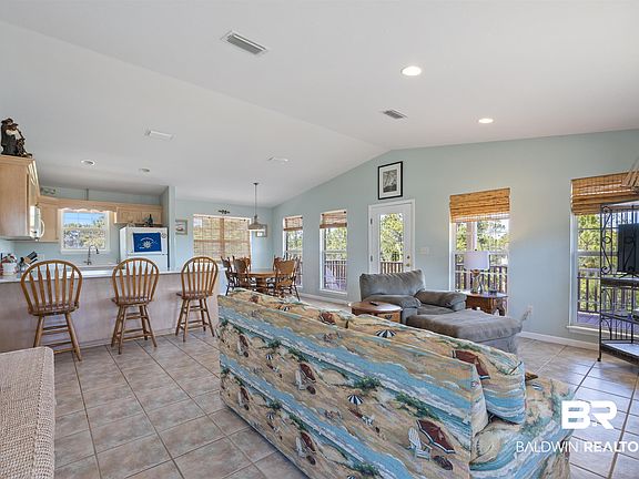 4th image of 6782 Palmetto Dr