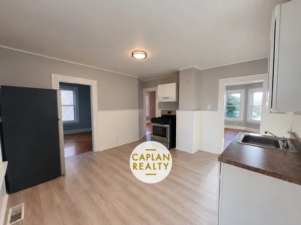 13 Bassett St #1R, Ansonia, CT 06401