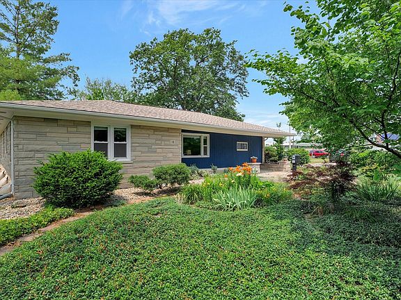 2nd image of 16 Orchard Dr