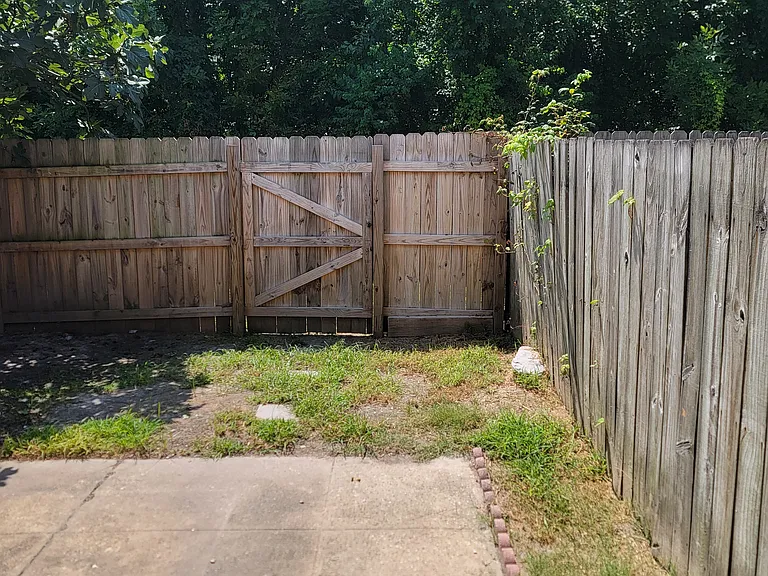1337 Green Cedar Ln — Photo 19