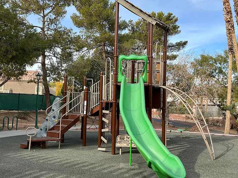 44 Tanglewood Dr — Photo 13