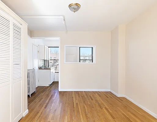 3rd image of 643 Baltic St