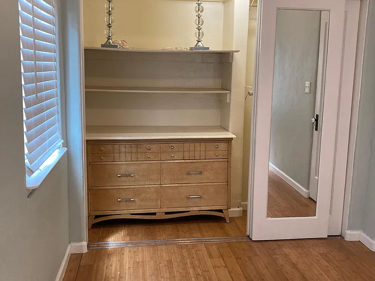 978 Harcourt Ave — Photo 21