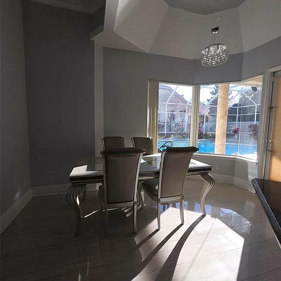 7600 Debeaubien Dr — Photo 14