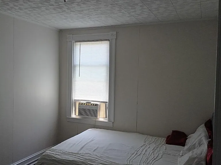 2429 Washington Blvd — Photo 4