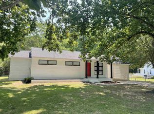 125 Douglas St, Fayetteville, NC 28312