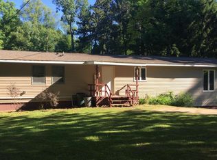216 Engle Dr, Olivet, MI 49076