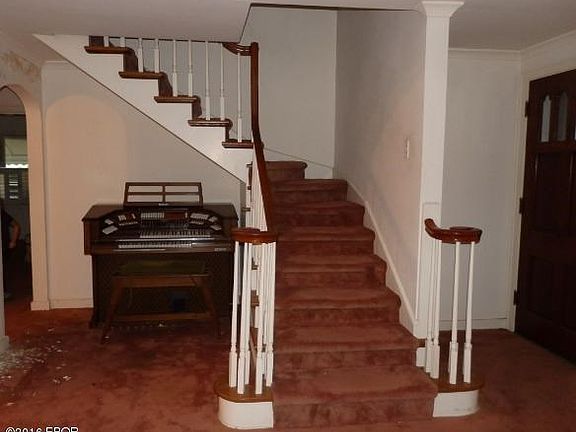 5th image of 320 S Granger St
